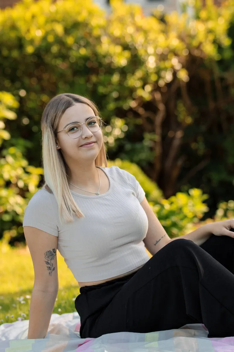 Portrait & Familie: „Giulia Porträts in Hollern-Twielenfleth“, Mai 2026, Bild 1